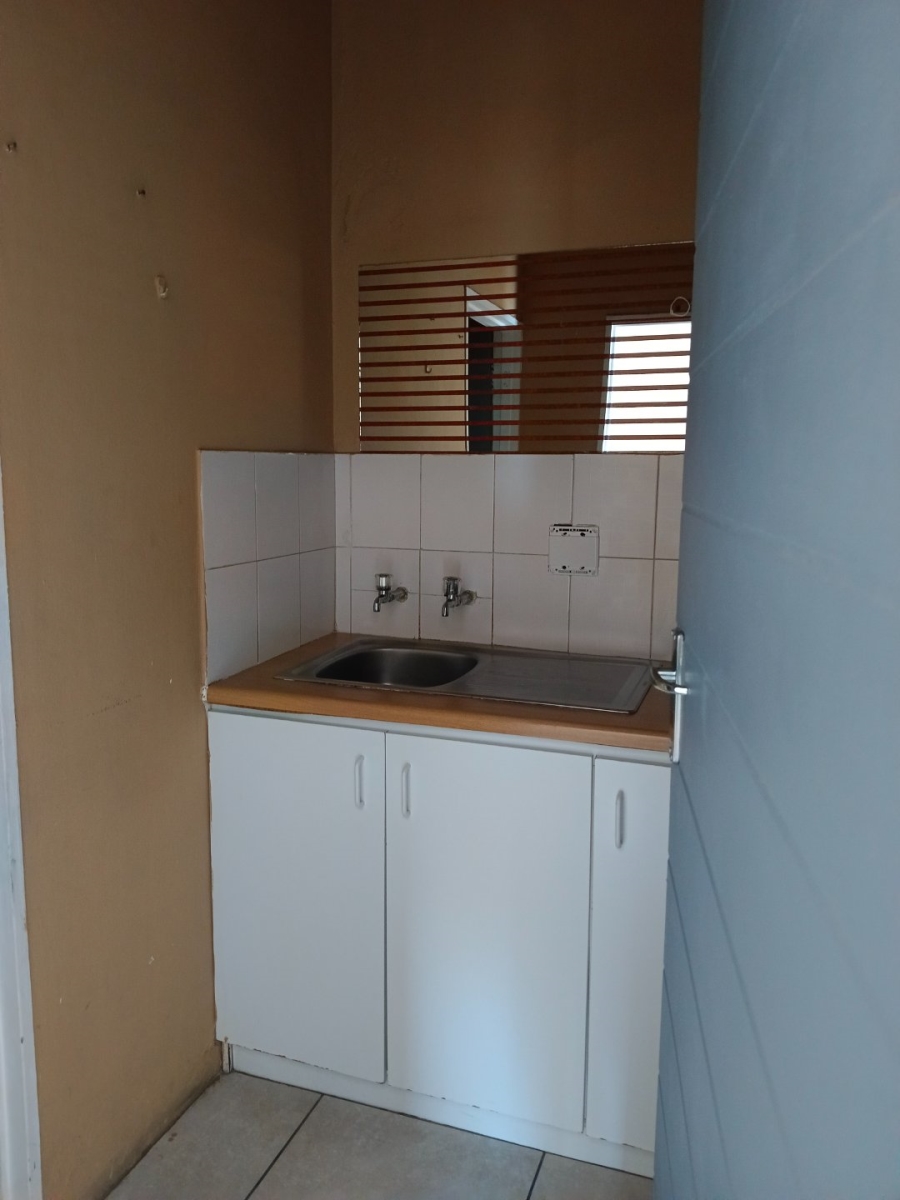 To Let commercial Property for Rent in Klipdam Western Cape